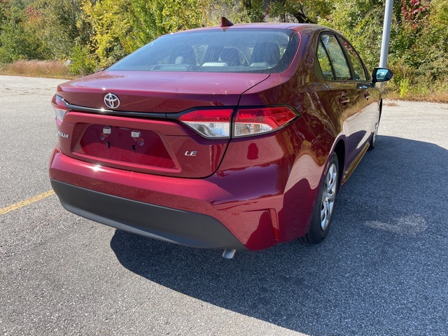 2026 Toyota Corolla LE photo 4