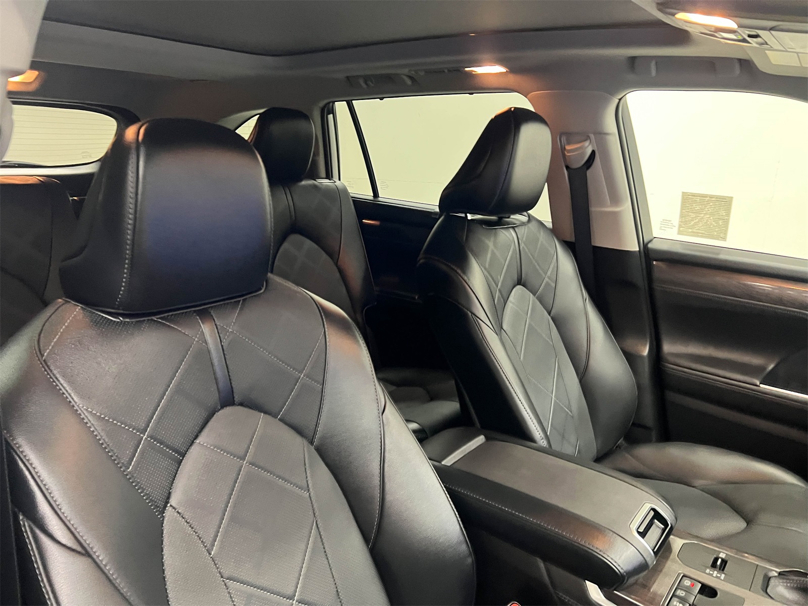 used 2023 Toyota Highlander Hybrid car, priced at $46,688