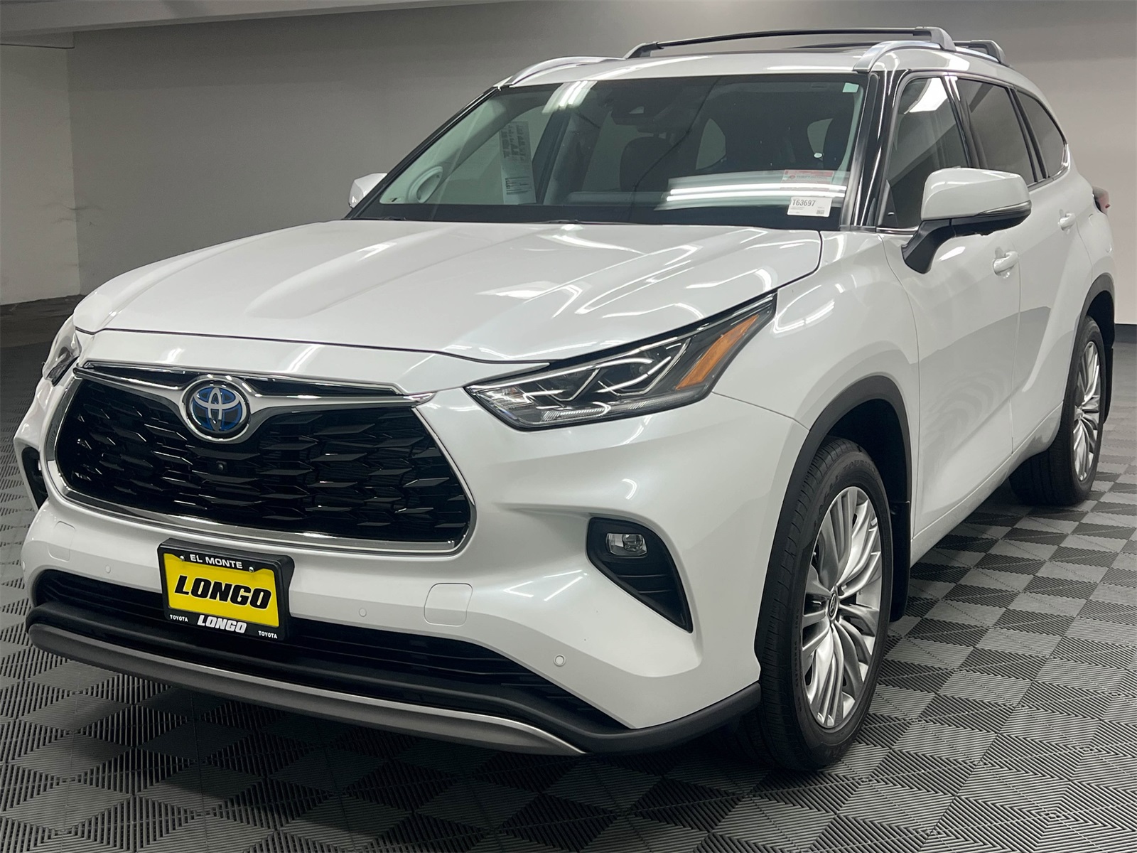 used 2023 Toyota Highlander Hybrid car, priced at $46,688