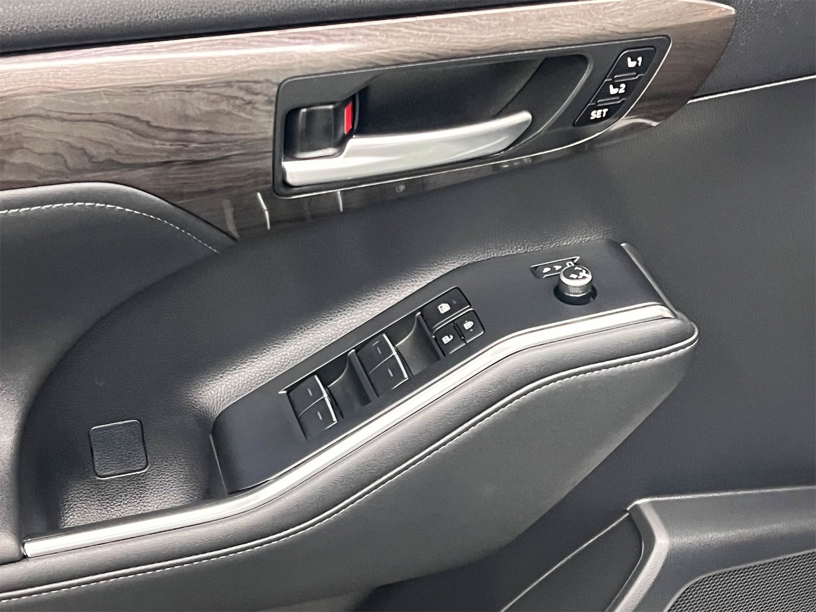 used 2023 Toyota Highlander Hybrid car, priced at $46,688