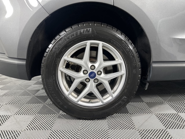 2022 Ford Edge SEL photo 9