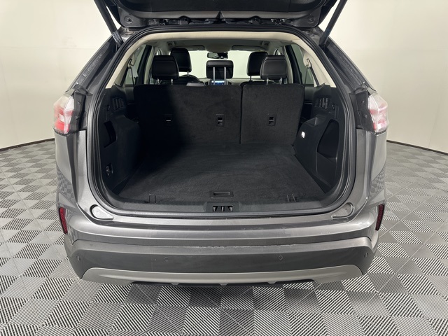 2022 Ford Edge SEL photo 11
