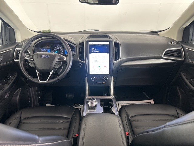 2022 Ford Edge SEL photo 14