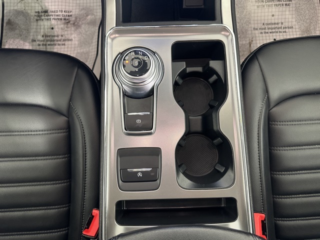 2022 Ford Edge SEL photo 15