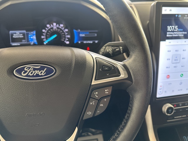 2022 Ford Edge SEL photo 20