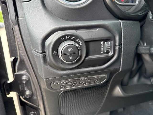 2025 Jeep Gladiator Sport S photo 11