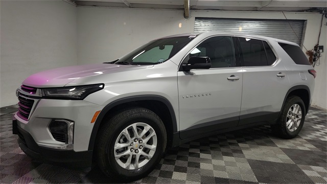 2022 Chevrolet Traverse LS FWD 2022 Chevrolet Traverse LS FWD
