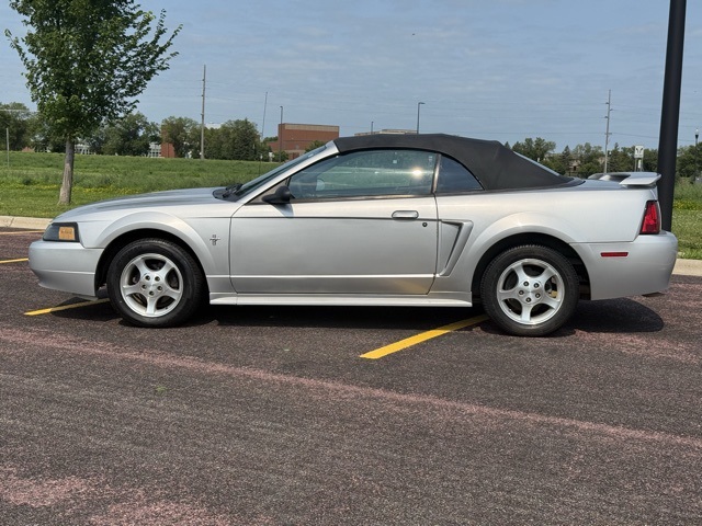 2001 Ford Mustang Base
