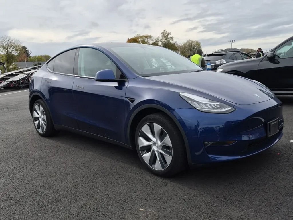 Used 2022 Tesla Model Y Long Range with VIN 7SAYGDEE6NF308246 for sale in Cleveland, OH