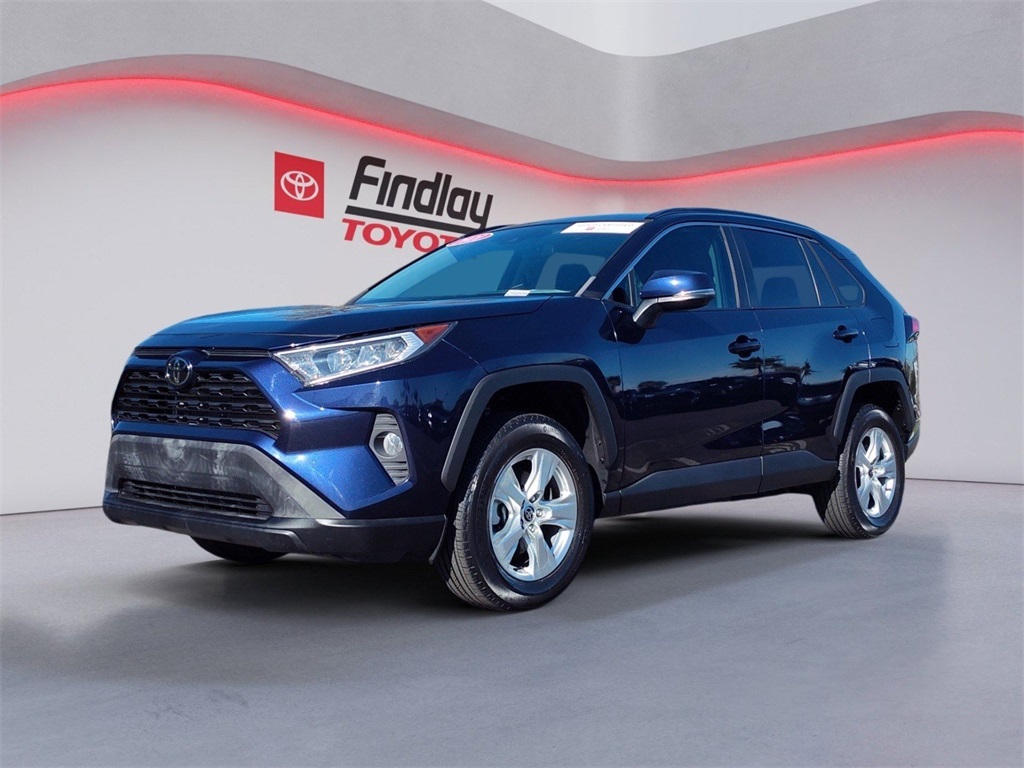 2021 Toyota RAV4 XLE's photo