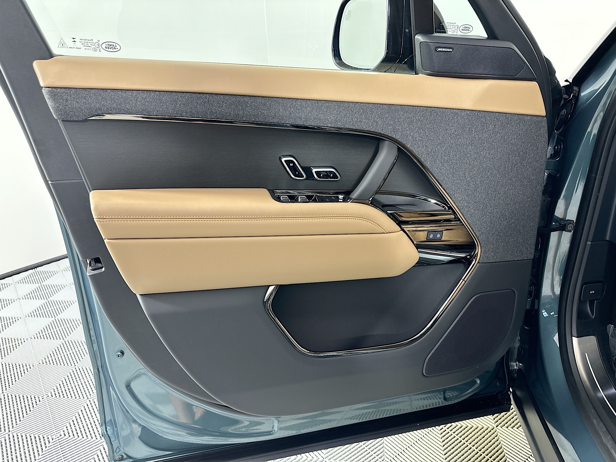 new 2026 Land Rover Range Rover Sport car, priced at $91,120