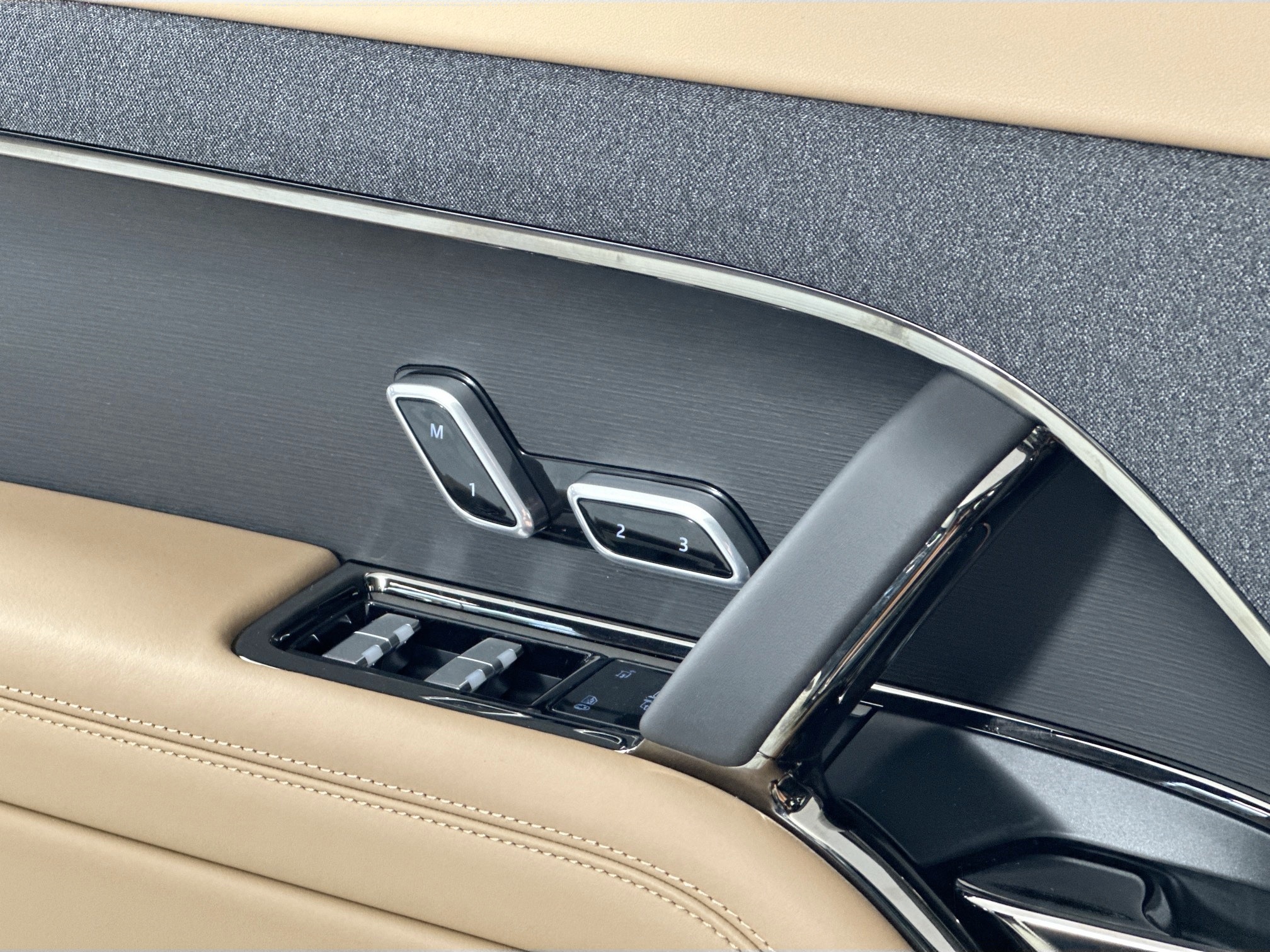 new 2026 Land Rover Range Rover Sport car, priced at $91,120