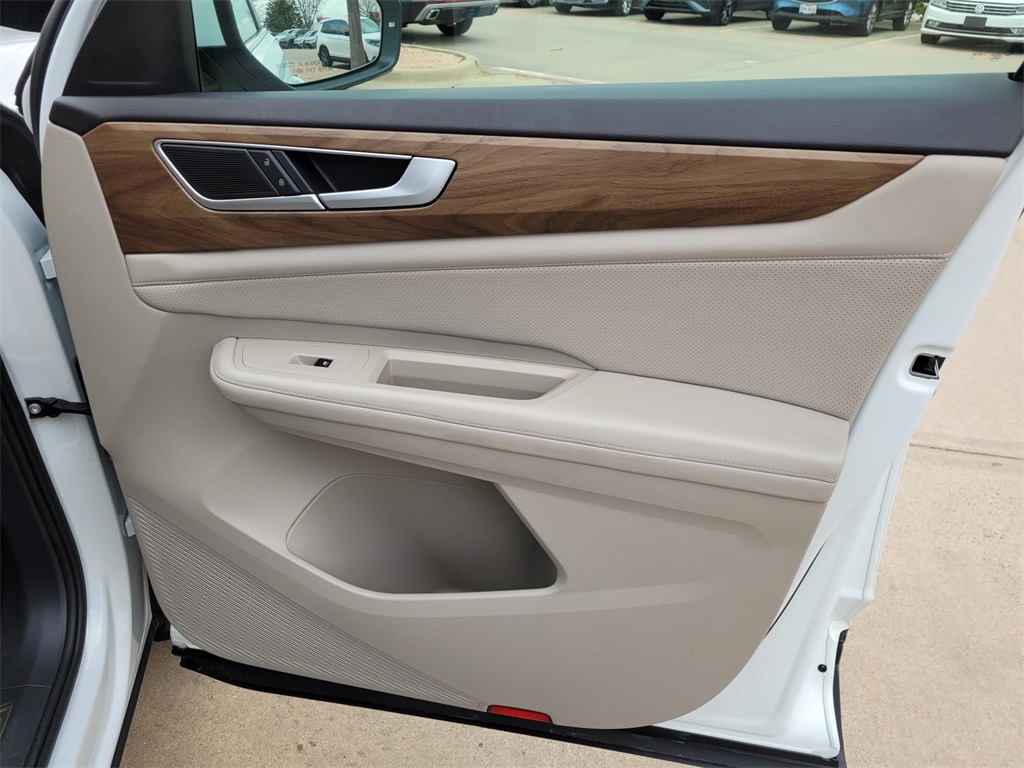 used 2024 Volkswagen Atlas car, priced at $28,900