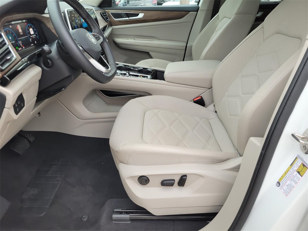 used 2024 Volkswagen Atlas car, priced at $28,900