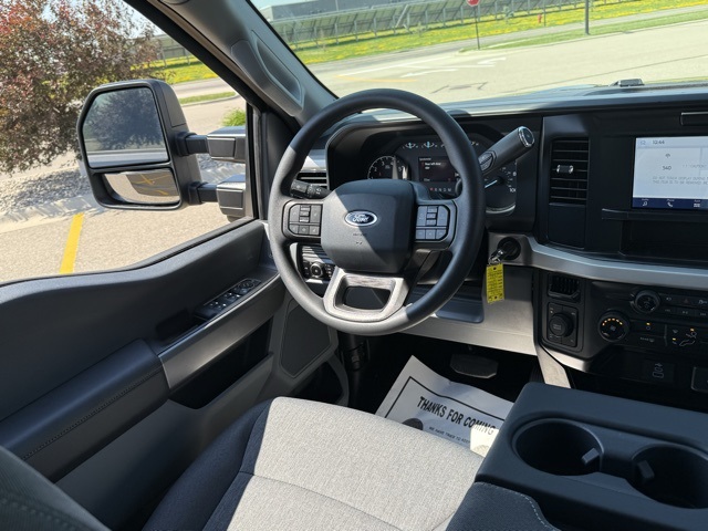 2025 Ford F-350 Super Duty XL