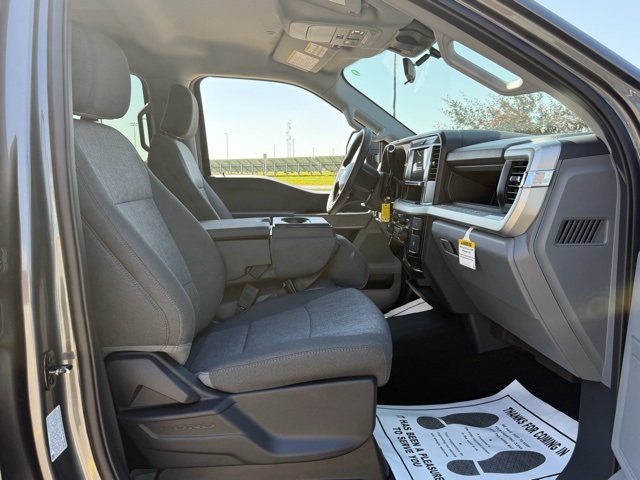 2025 Ford F-350 Super Duty XL