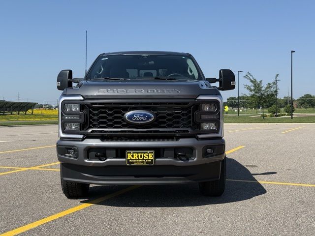 2025 Ford F-350 Super Duty XL