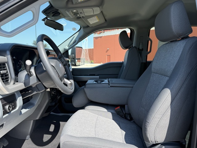 2025 Ford F-350 Super Duty XL