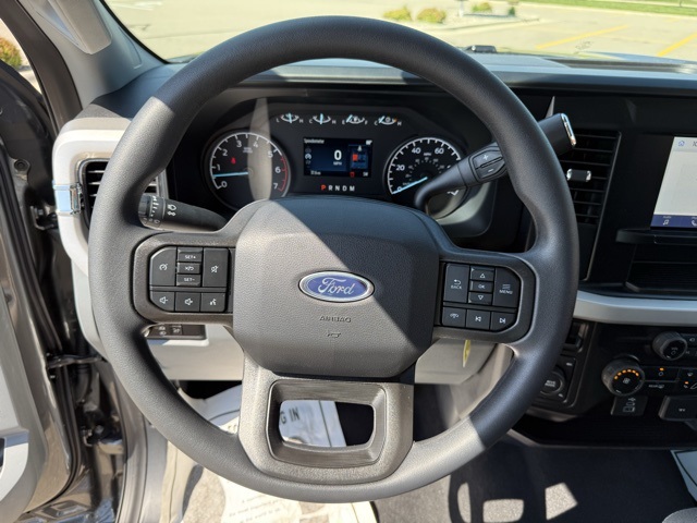 2025 Ford F-350 Super Duty XL