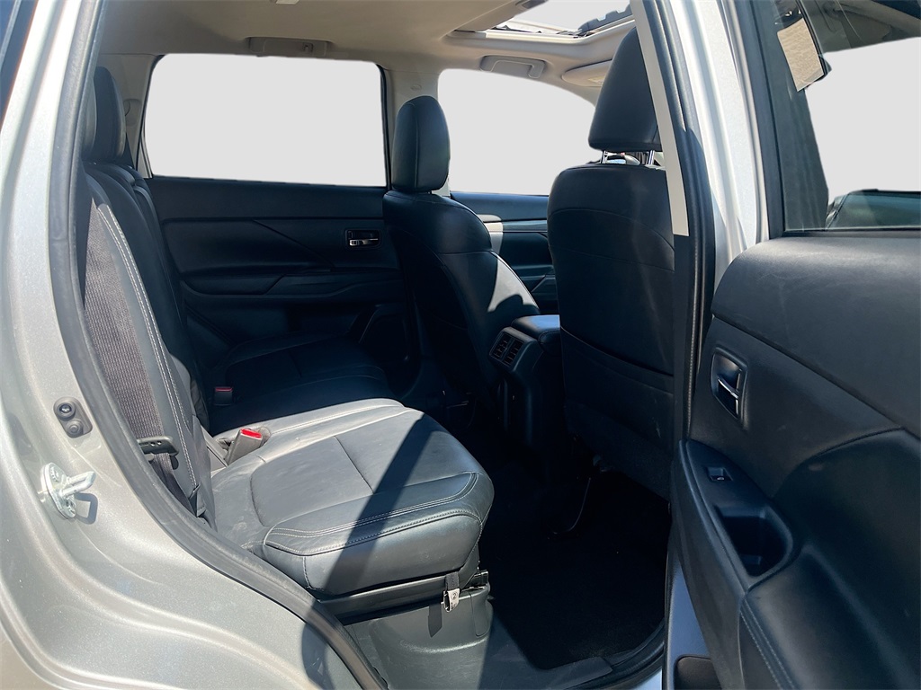 2019 Mitsubishi Outlander GT photo 23
