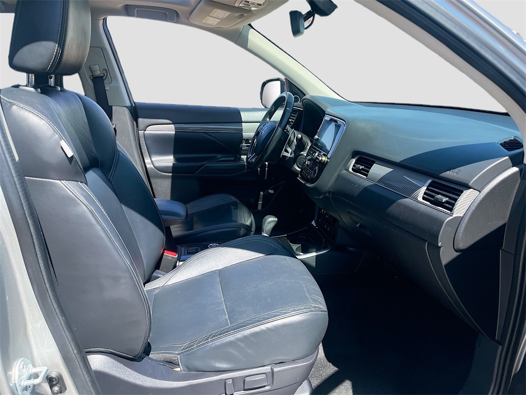 2019 Mitsubishi Outlander GT photo 24