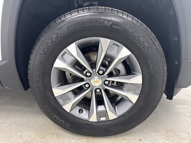 used 2025 Chevrolet Equinox car, priced at $24,999