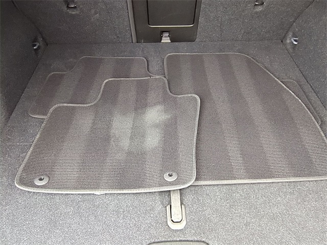 used 2023 Volvo XC40 car, priced at $22,911