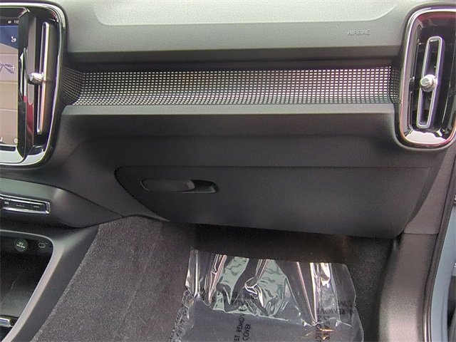 used 2023 Volvo XC40 car, priced at $22,911