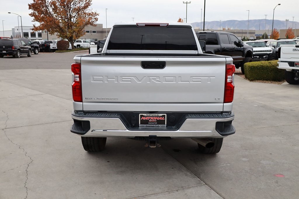 2020 Chevrolet Silverado 3500HD LT photo 2