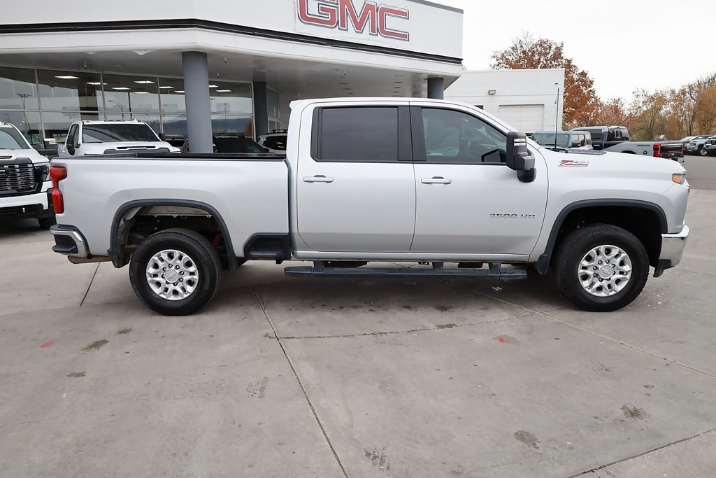 2020 Chevrolet Silverado 3500HD LT photo 4