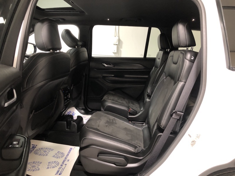 Used 2023 Jeep Grand Cherokee L SUV