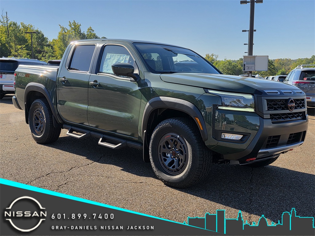 2026 Nissan Frontier PRO-4X's photo