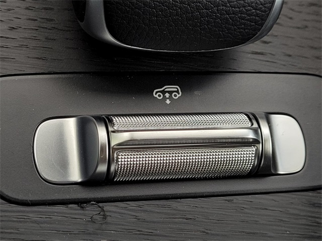 new 2025 Mercedes-Benz GLE car, priced at $96,045