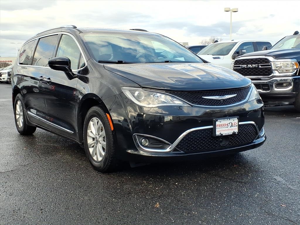 used 2019 Chrysler Pacifica car, priced at $17,500