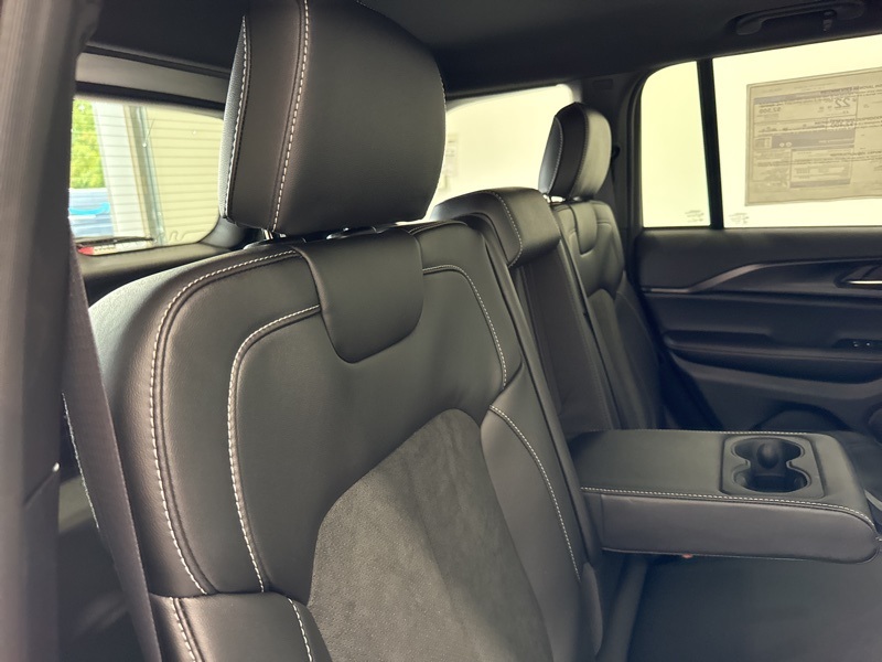 2025 Jeep Grand Cherokee Altitude X photo 9