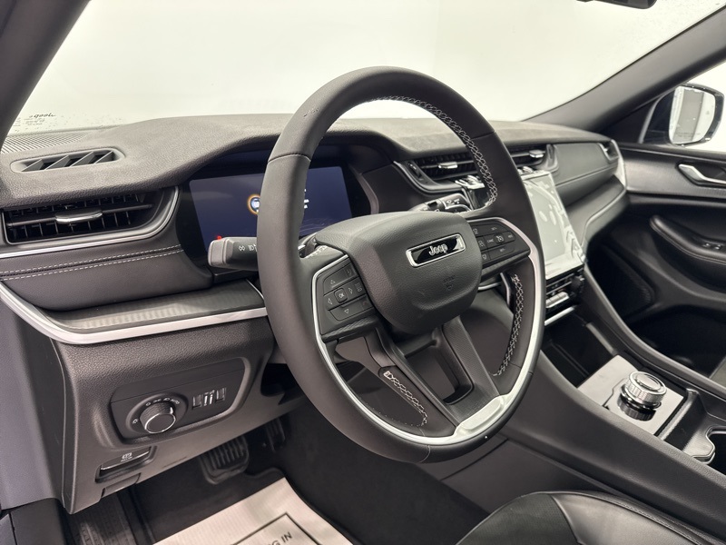 2025 Jeep Grand Cherokee Altitude X photo 18