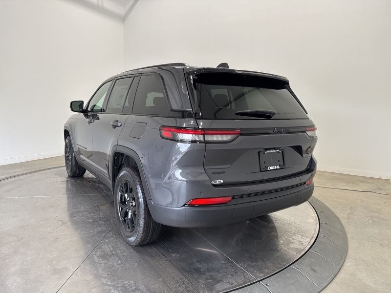 2025 Jeep Grand Cherokee Altitude X photo 2
