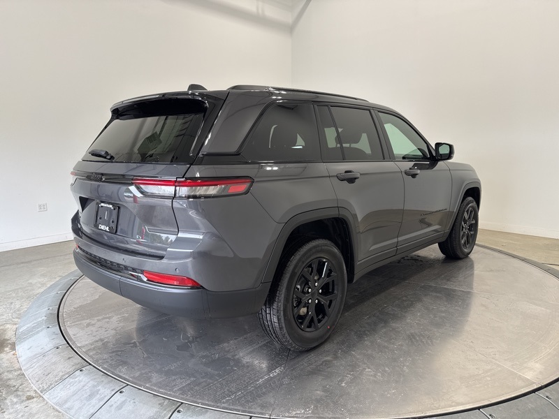 2025 Jeep Grand Cherokee Altitude X photo 4