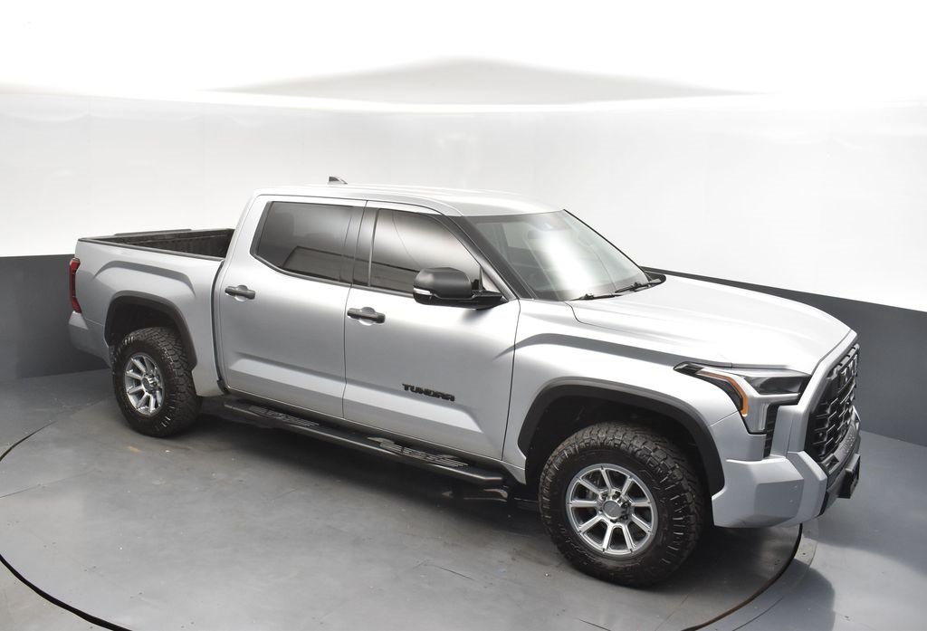 2022 Celestial Silver Metallic Toyota Tundra 4WD SR5 Truck