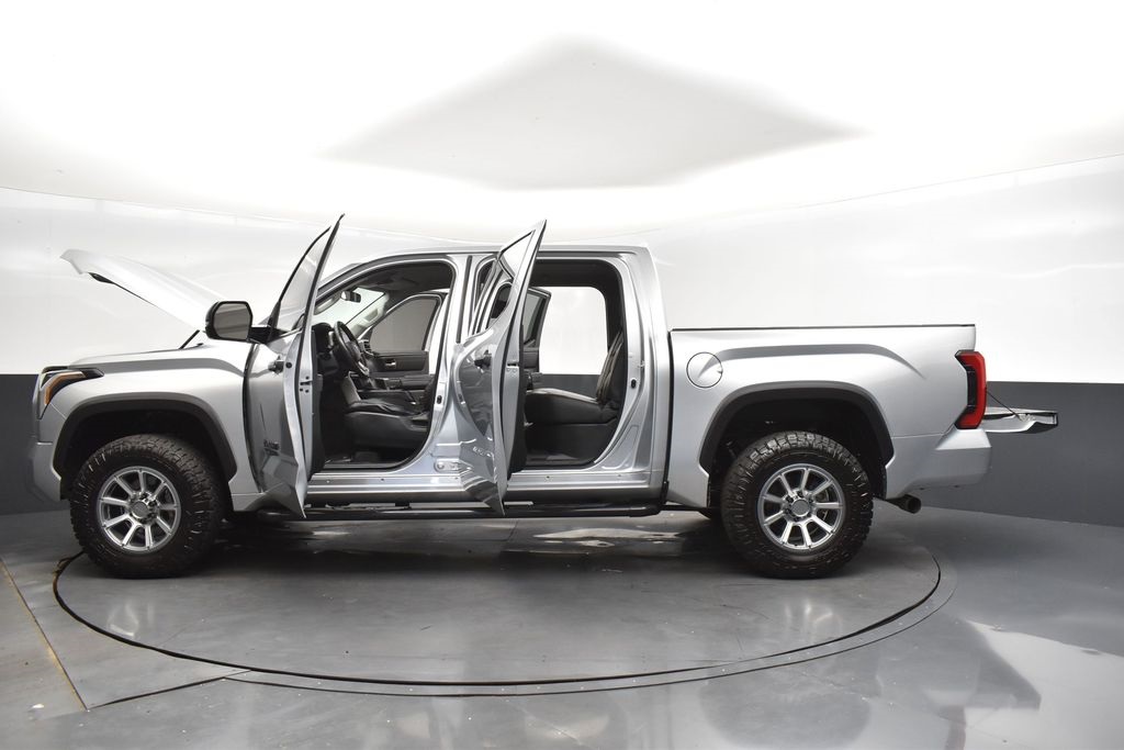 2022 Celestial Silver Metallic Toyota Tundra 4WD SR5 4X4 Truck