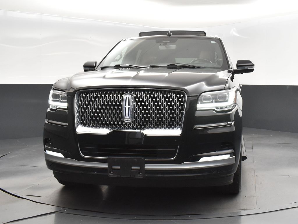 2023 Infinite Black Metallic Clearcoat Lincoln Navigator L L Reserve 4X4 SUV