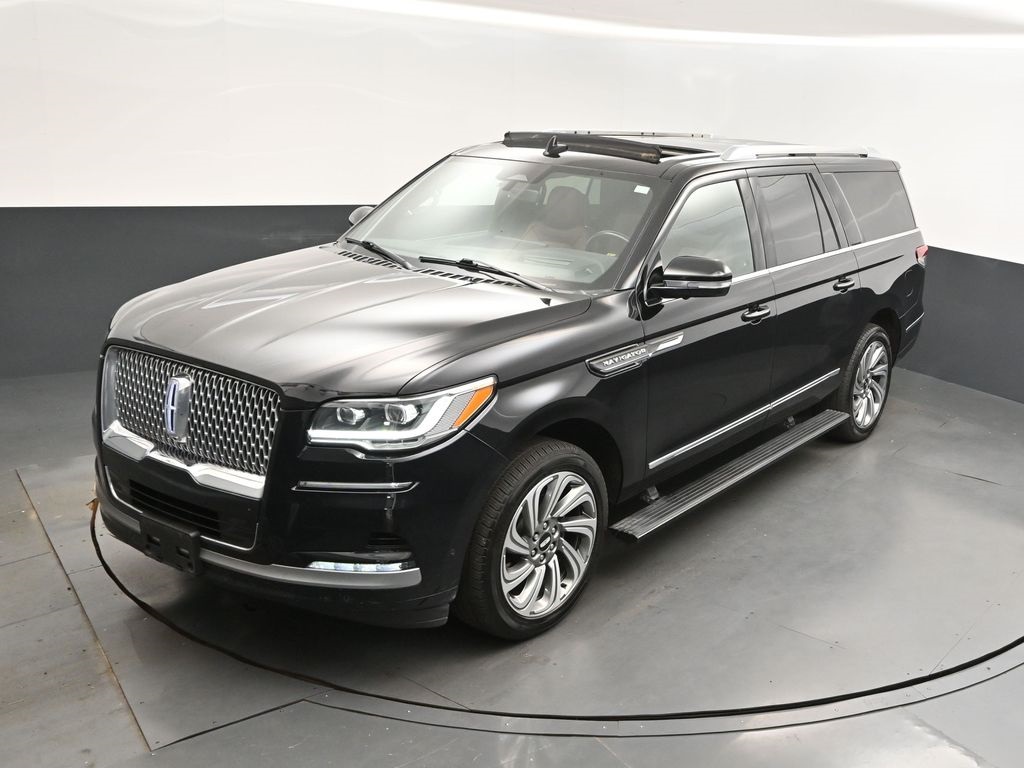 2023 Infinite Black Metallic Clearcoat Lincoln Navigator L L Reserve 4X4 SUV