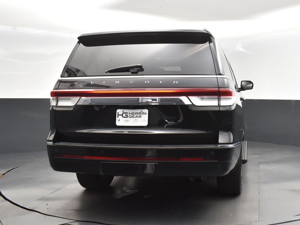 2023 Infinite Black Metallic Clearcoat Lincoln Navigator L L Reserve 4X4 SUV
