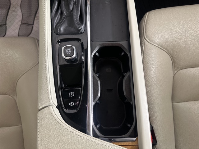 Used 2022 Volvo XC90 SUV