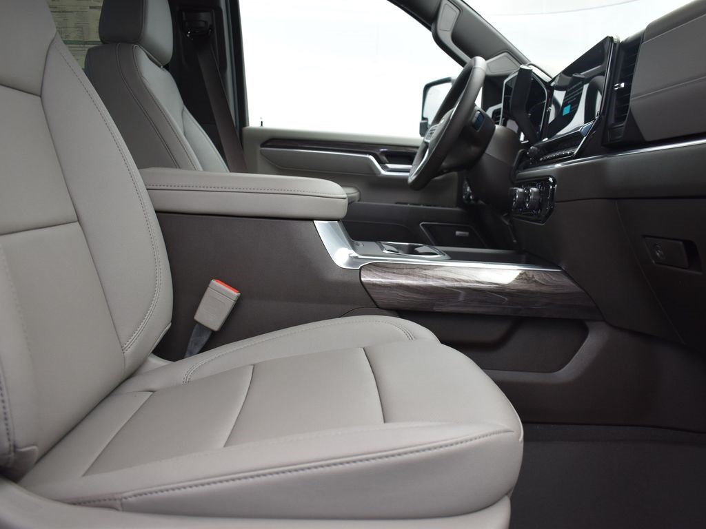 2025 Summit White Chevrolet Silverado 2500HD LTZ 4X4 Truck