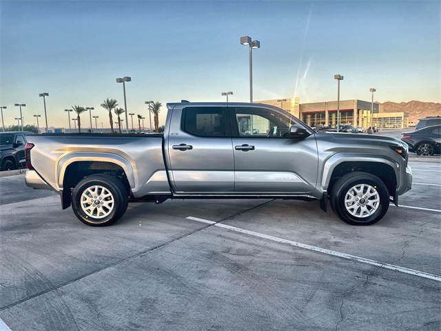 2025 Toyota Tacoma SR5 Double Cab photo 4