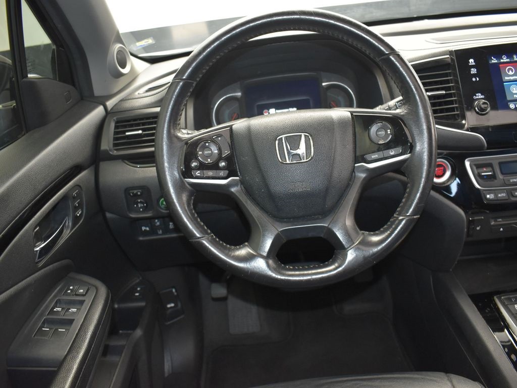 2019 Black Honda Pilot Touring FWD SUV