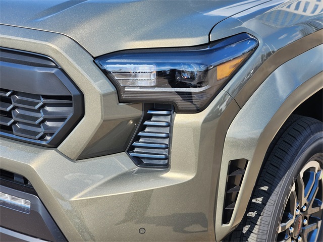 2025 Toyota Tacoma TRD Sport Double Cab photo 5