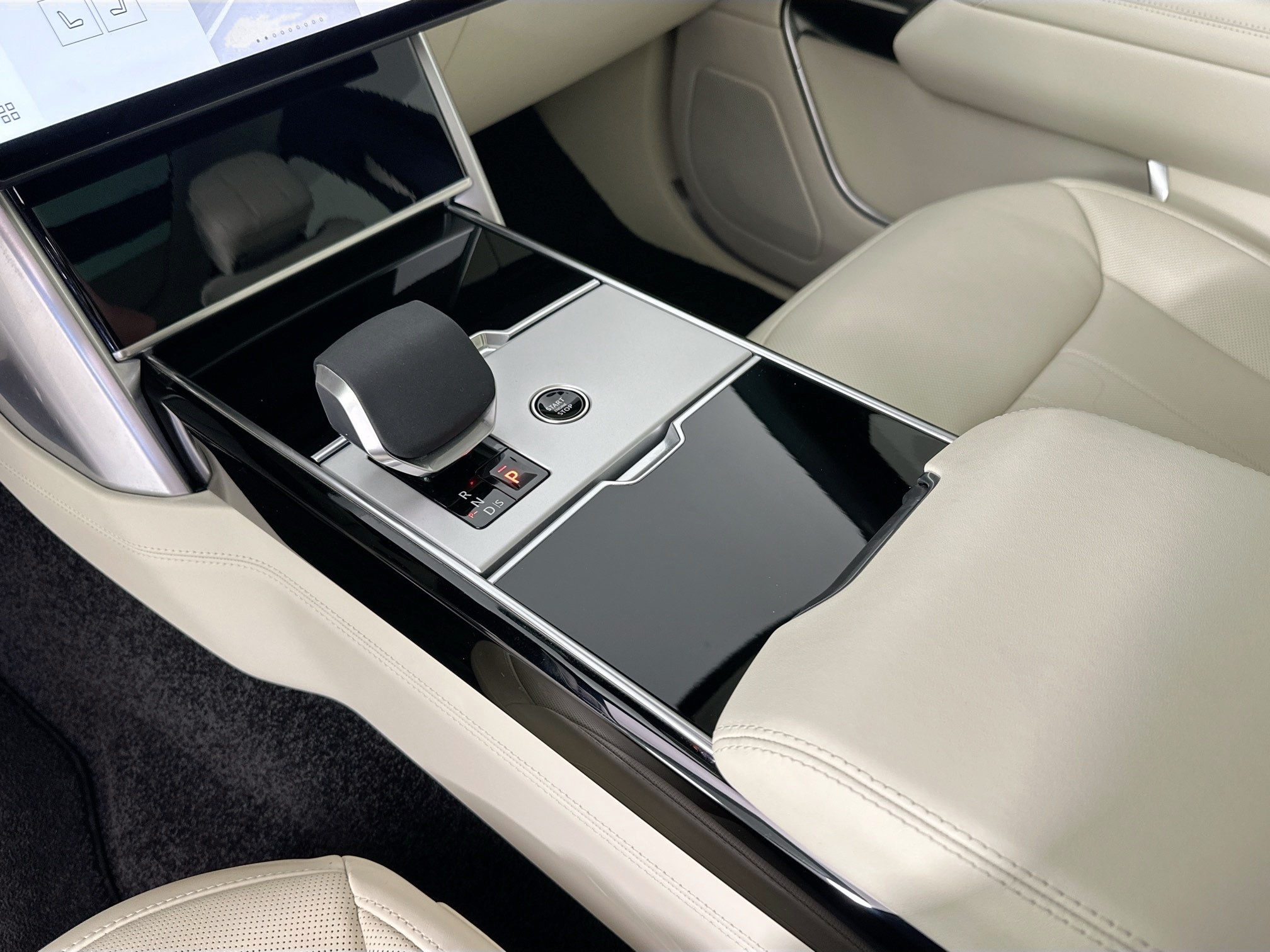 used 2025 Land Rover Range Rover car, priced at $139,995