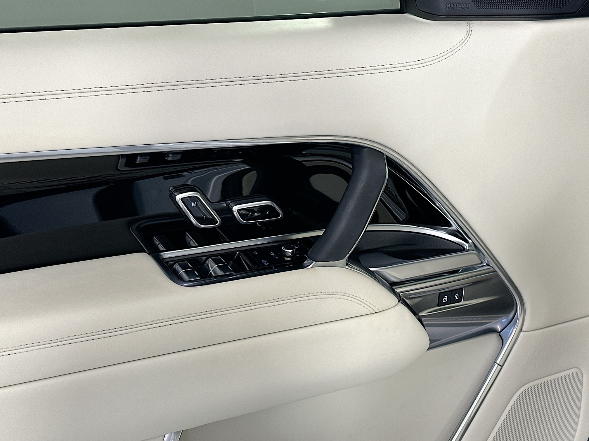 used 2025 Land Rover Range Rover car, priced at $139,995